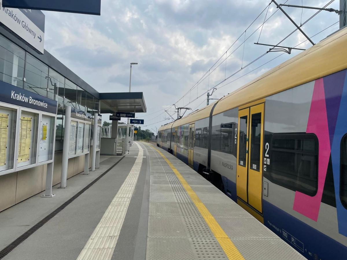 Bronowice Διαμέρισμα Krasków Εξωτερικό φωτογραφία